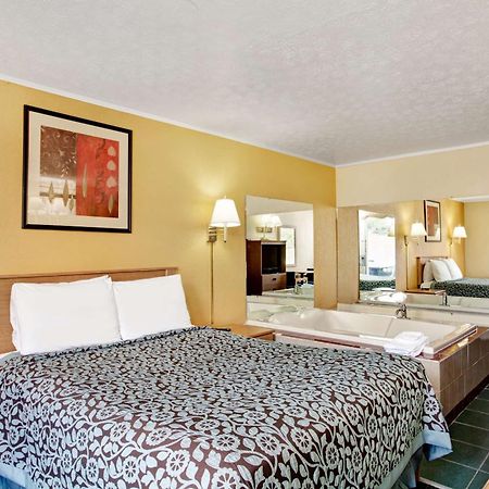 Days Inn By Wyndham Knoxville West Exteriér fotografie